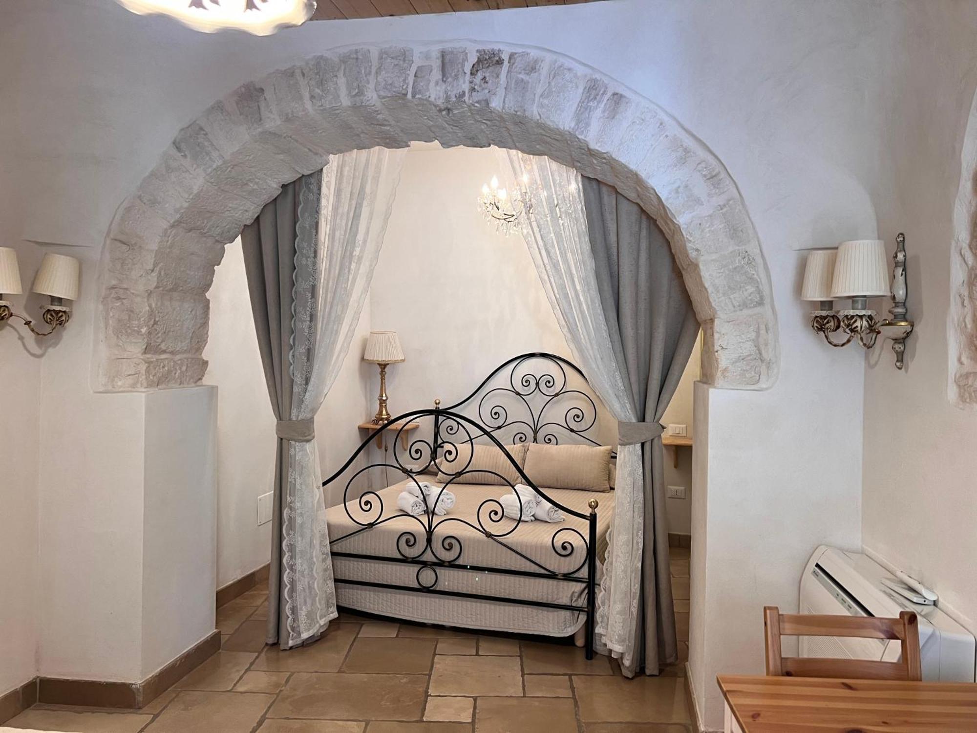 Resort Romano In Trulli Альберобелло Экстерьер фото